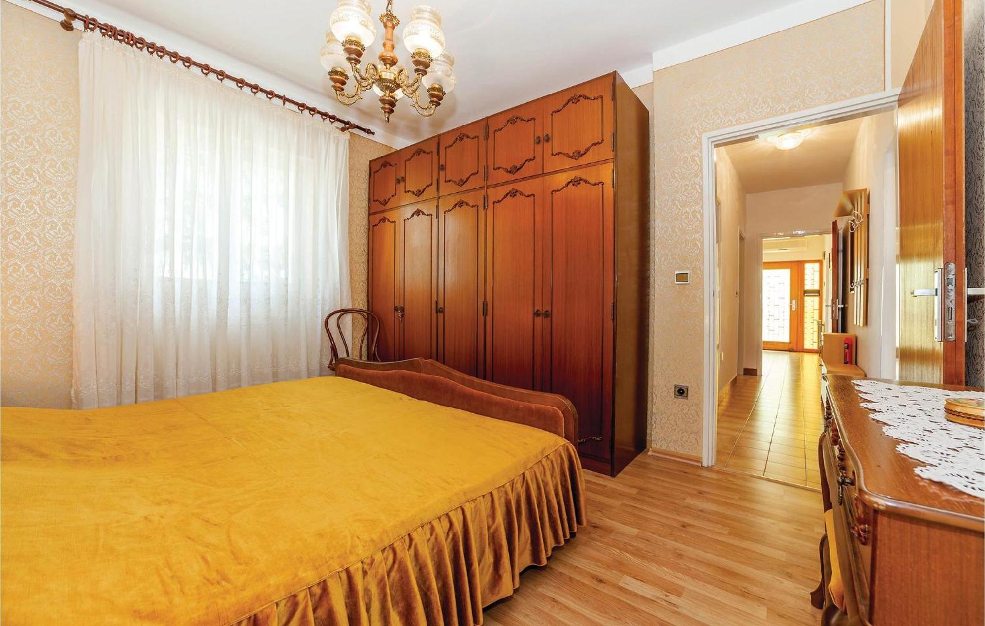Nice Apartment In Crikvenica With House Sea View Exterior photo