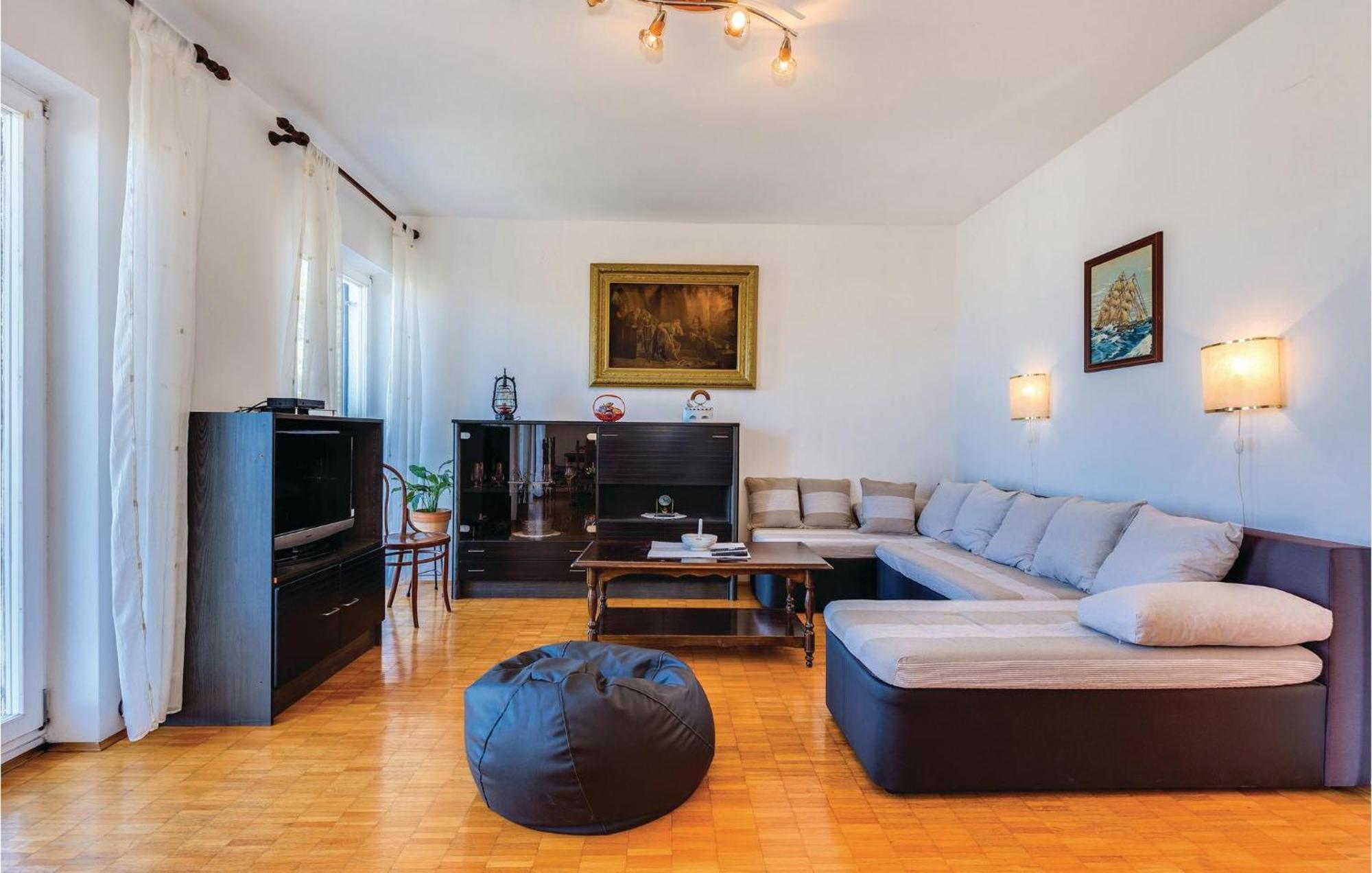 Nice Apartment In Crikvenica With House Sea View Exterior photo